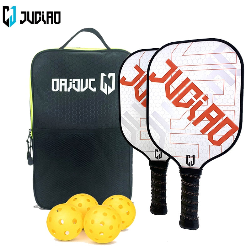 El juego de paletas de Pickleball incluye 4 bolas.